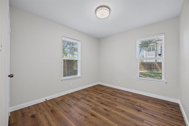 6211 Palm CIR, Austin, TX 78741