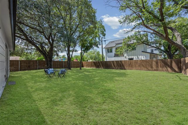 6211 Palm CIR, Austin, TX 78741