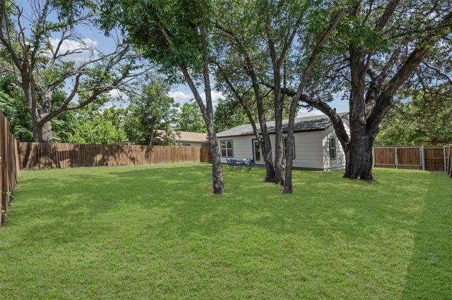 6211 Palm CIR, Austin, TX 78741