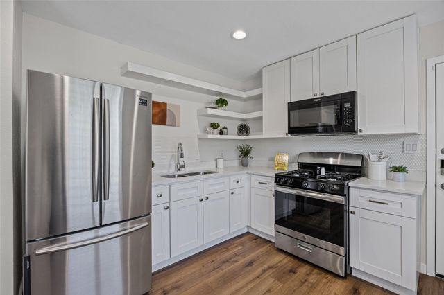 6211 Palm CIR, Austin, TX 78741