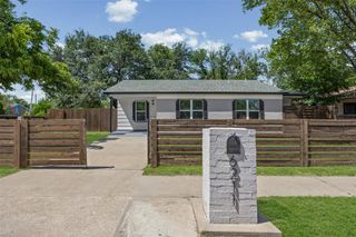 6211 Palm CIR, Austin, TX 78741