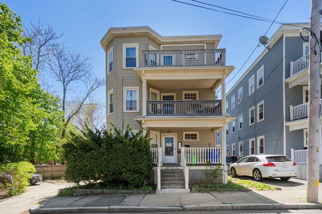 9 Aldwin Rd 1, Boston, MA 02131