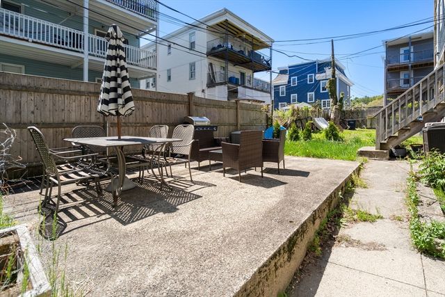 9 Aldwin Rd 1, Boston, MA 02131