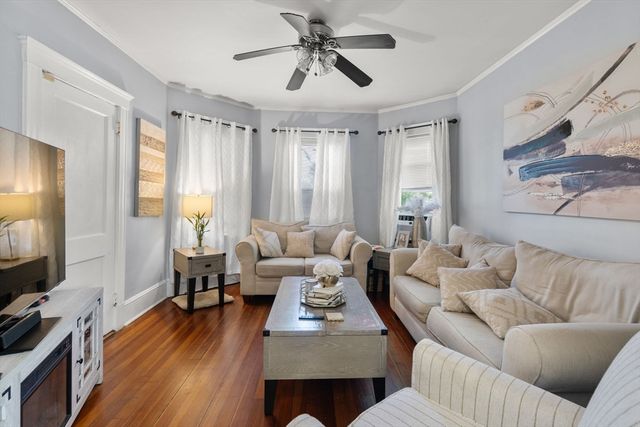 9 Aldwin Rd 1, Boston, MA 02131