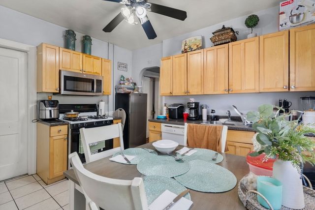 9 Aldwin Rd 1, Boston, MA 02131