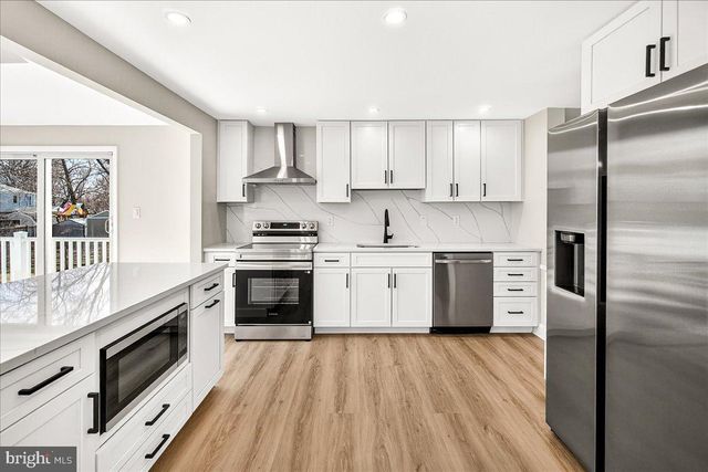 19158 DOWDEN CIR, Poolesville, MD 20837