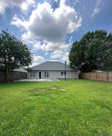 11333 Hampton Ct, Denham Springs, LA 70726
