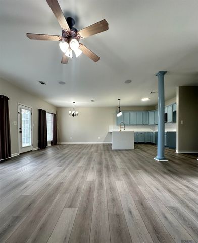 11333 Hampton Ct, Denham Springs, LA 70726