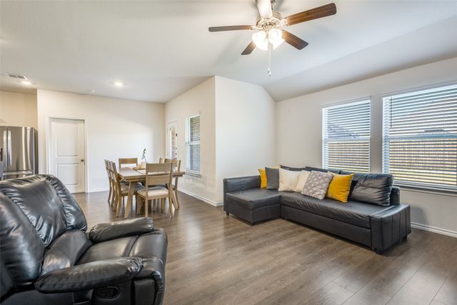 904 Stockton Pass Lane, Princeton, TX 75407