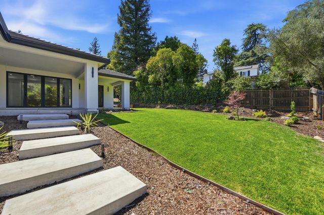 8061 Grand Ave, Fair Oaks, CA 95628