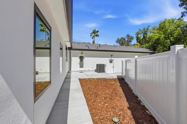 8061 Grand Ave, Fair Oaks, CA 95628