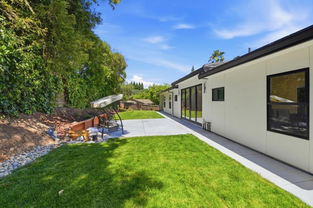 8061 Grand Ave, Fair Oaks, CA 95628