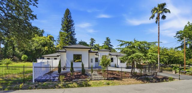 8061 Grand Ave, Fair Oaks, CA 95628