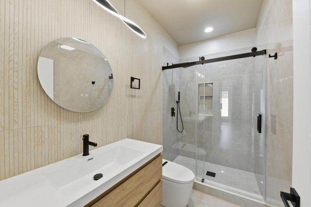 8061 Grand Ave, Fair Oaks, CA 95628