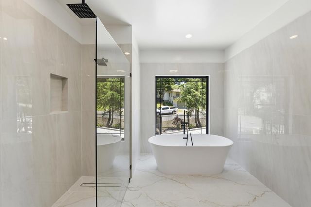 8061 Grand Ave, Fair Oaks, CA 95628