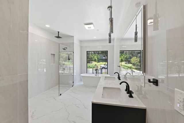 8061 Grand Ave, Fair Oaks, CA 95628