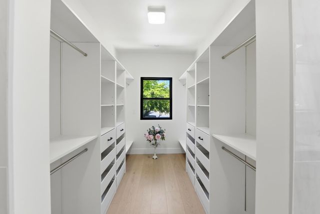 8061 Grand Ave, Fair Oaks, CA 95628