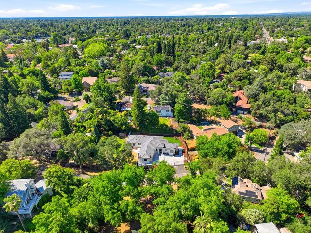 8061 Grand Ave, Fair Oaks, CA 95628