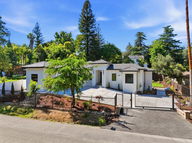8061 Grand Ave, Fair Oaks, CA 95628