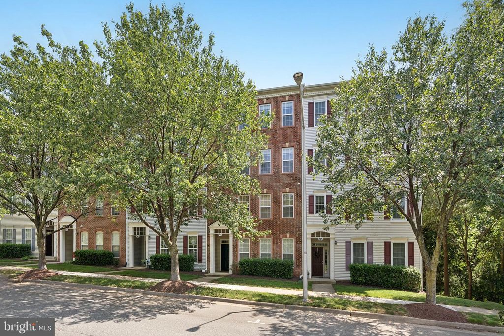 944 ORCHARD RIDGE DR #200, Gaithersburg, MD 20878