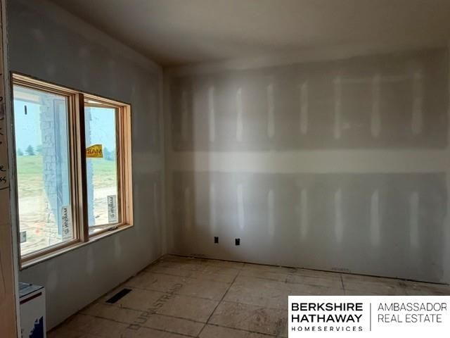 21302 Fowler Street, Elkhorn, NE 68022