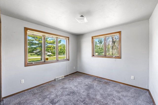 3760 FARMSTEAD ROAD, Green Bay, WI 54311
