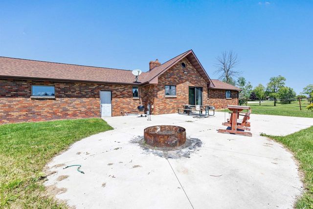 3760 FARMSTEAD ROAD, Green Bay, WI 54311