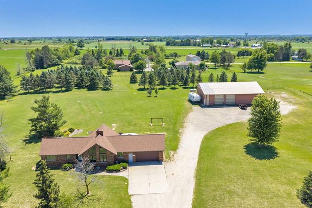 3760 FARMSTEAD ROAD, Green Bay, WI 54311