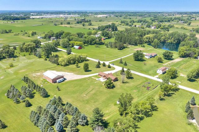 3760 FARMSTEAD ROAD, Green Bay, WI 54311
