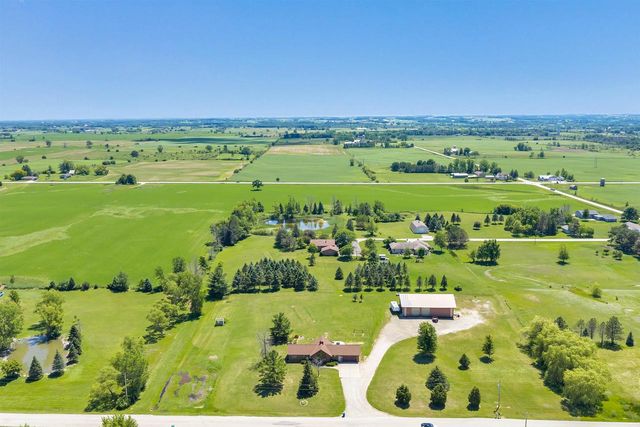 3760 FARMSTEAD ROAD, Green Bay, WI 54311