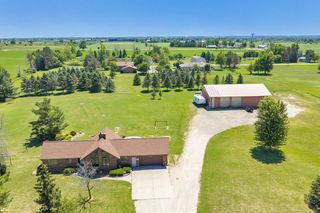 3760 FARMSTEAD ROAD, Green Bay, WI 54311