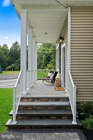 300 ROCK RD E, Lambertville, NJ 08530