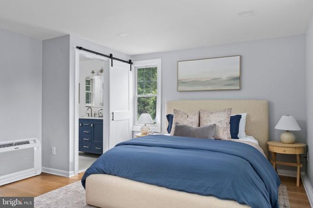 300 ROCK RD E, Lambertville, NJ 08530