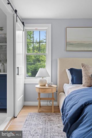 300 ROCK RD E, Lambertville, NJ 08530