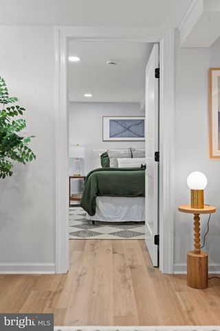 300 ROCK RD E, Lambertville, NJ 08530
