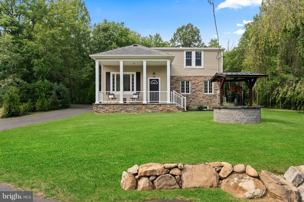 300 ROCK RD E, Lambertville, NJ 08530