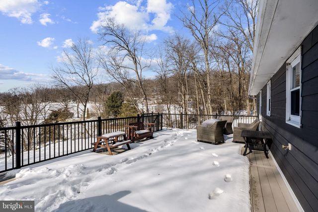 108 RED WELL RD, New Holland, PA 17557