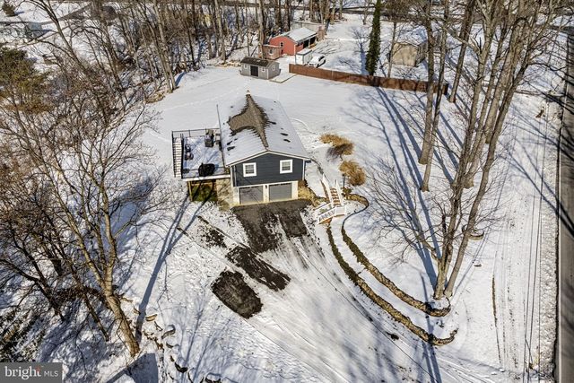 108 RED WELL RD, New Holland, PA 17557