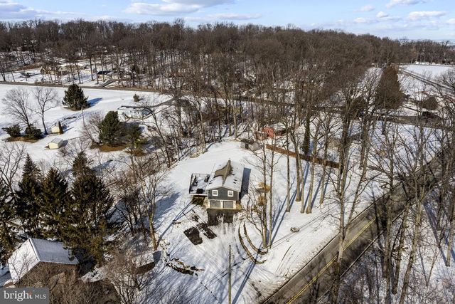 108 RED WELL RD, New Holland, PA 17557