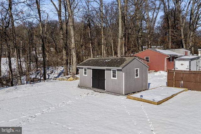 108 RED WELL RD, New Holland, PA 17557