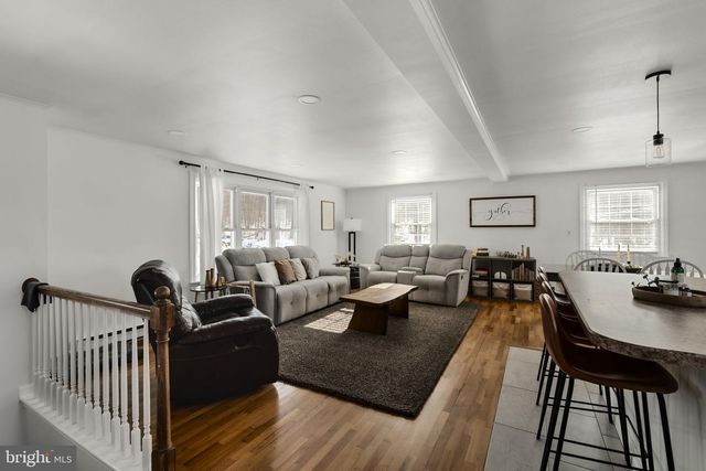 108 RED WELL RD, New Holland, PA 17557