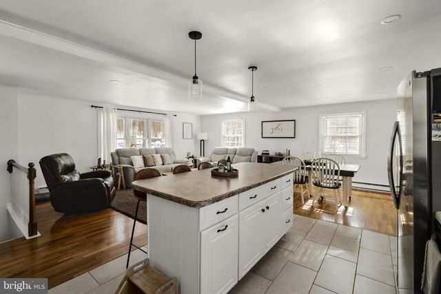 108 RED WELL RD, New Holland, PA 17557