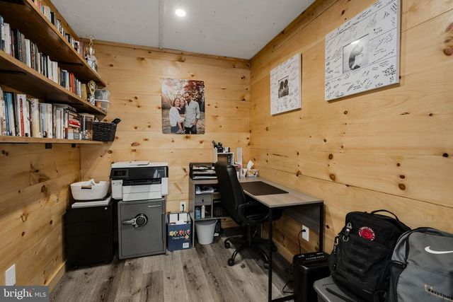 108 RED WELL RD, New Holland, PA 17557