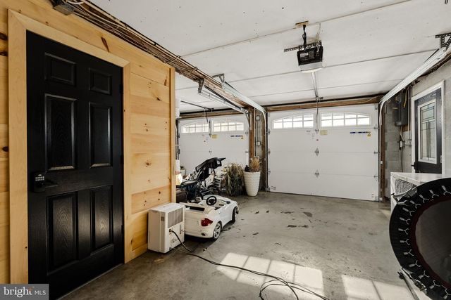 108 RED WELL RD, New Holland, PA 17557