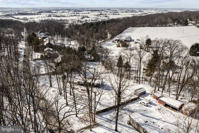 108 RED WELL RD, New Holland, PA 17557