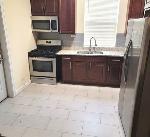 6639 S Rhodes Avenue, Chicago, IL 60637