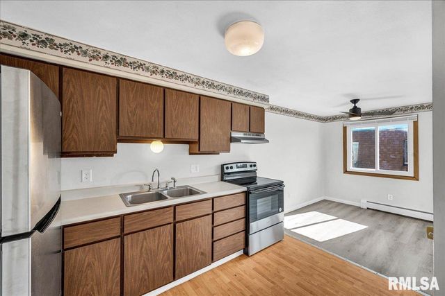 640 S Fourth Avenue, Morton, IL 61550