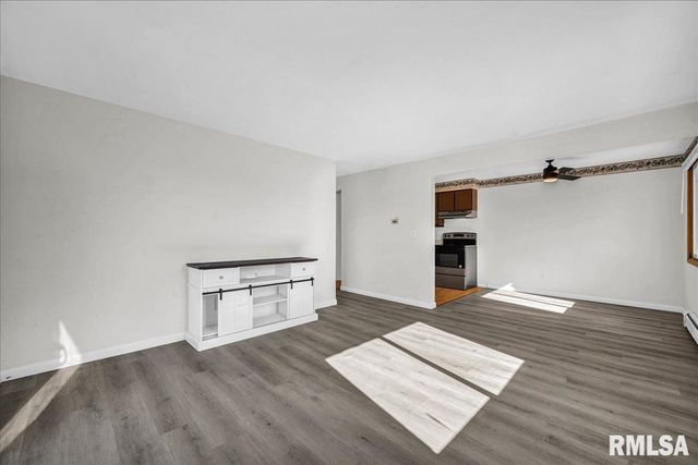 640 S Fourth Avenue, Morton, IL 61550