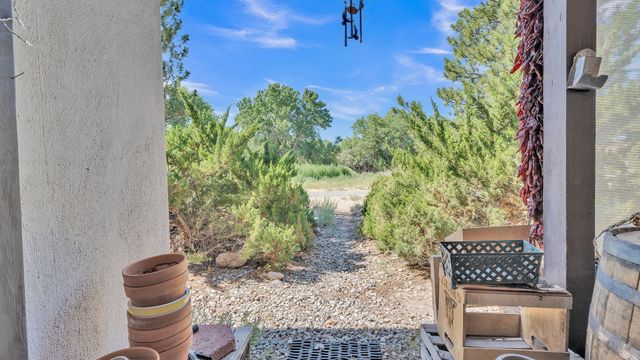 74 County rd 11 Road, Espanola, NM 87532