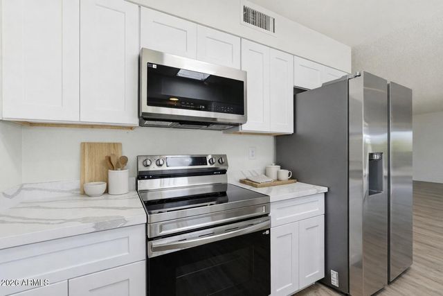 10838 W AMBER Trail, Sun City, AZ 85351